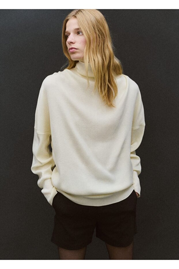 Rollkragenpullover mit Kordelzug - 1