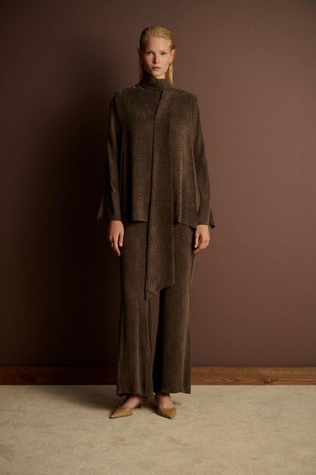 Mila Textured Shawl Detail Stone-Washed Silk Pants Suit Brown