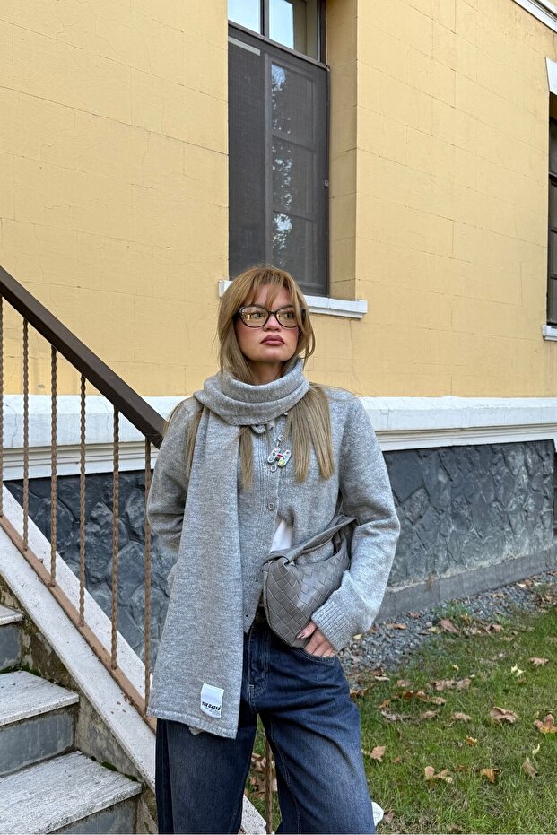 Düğmeli Triko Hırka - 7