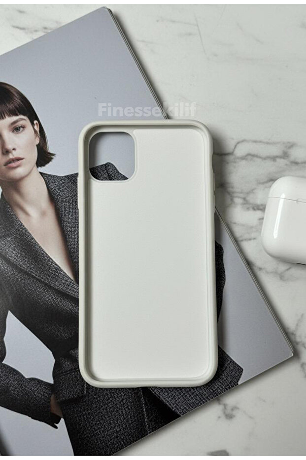 iPhone 11 Compatible Cute Bear Design Printed White Launch Case - 2