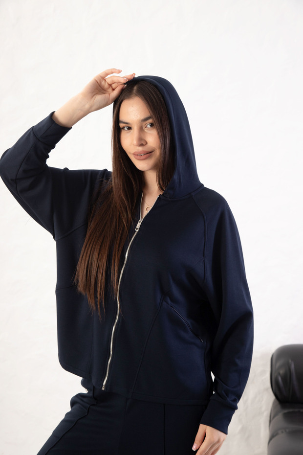 Women's Comfortable Fit Long Sleeve Zippered Modal Fabric Pocketed Hooded Sweatsuit Top Cardigan