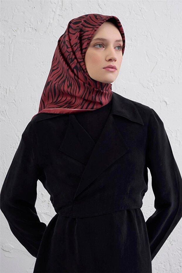 Classic Patterned Pure Silk Twill Scarf 9435D 35