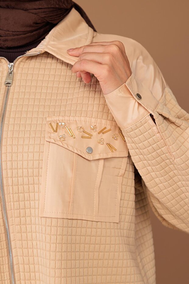 TAŞ DETAYLI FERMUARLI KAPİTONE GÖMLEK - 4