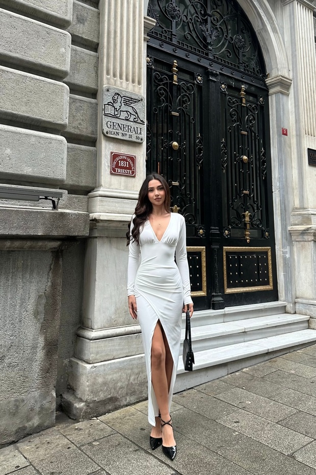 Women's Long Sleeve Bodycon Corded Fabric Sandy Dress Nicole Deep V Neck Slit