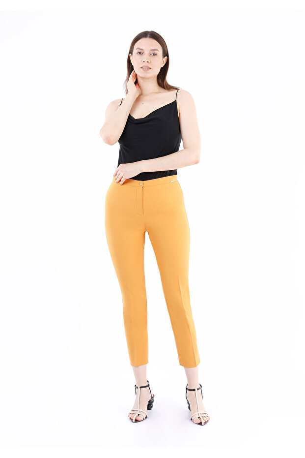 Classic Crop Tight-Leg Pants