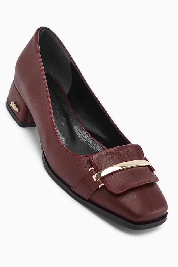 Gresa Burgundy Buckled Short-Heeled Women's Shoes