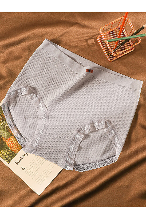 سراويل داخلية نسائية ضيقة بلون سادة بتصميم أساسي - 1