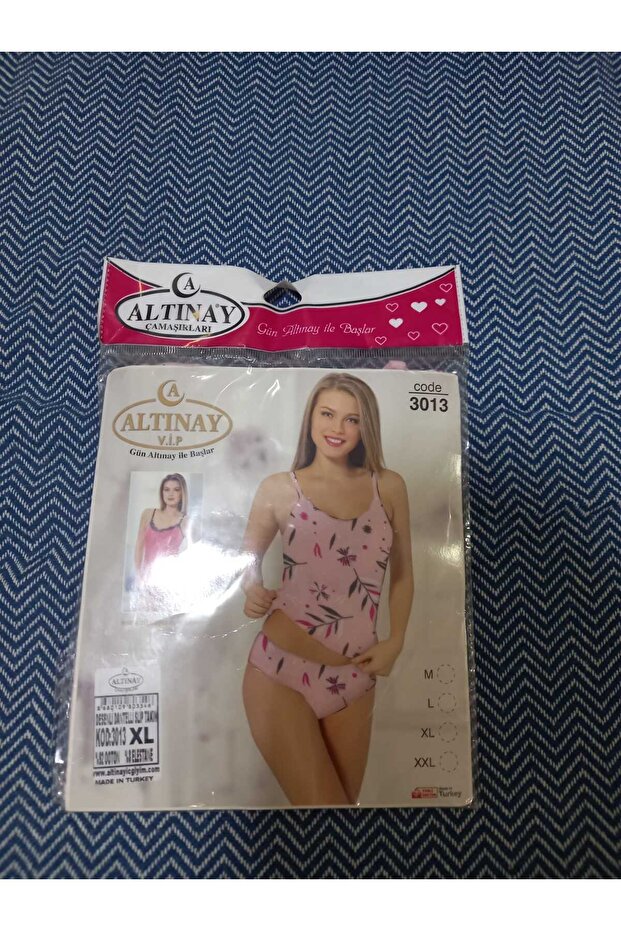 طقم ملابس داخلية من الدانتيل المزخرف - 1