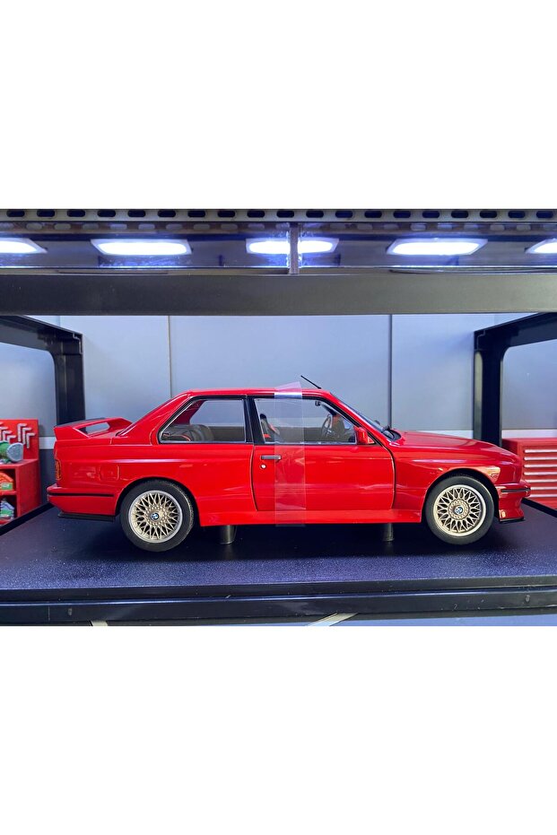 BMW M3 E30 1//18 Ölçek - 4