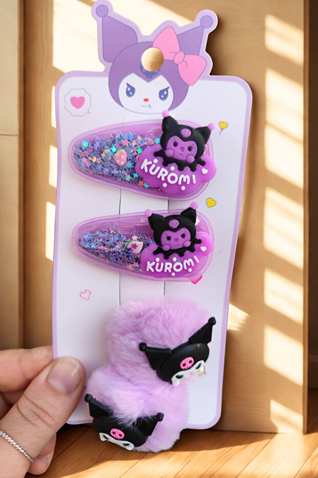 Kuromi 4-Piece Buckle Set (2 Pieces with Sequins - 2 Pieces Plush Pom-Poms)