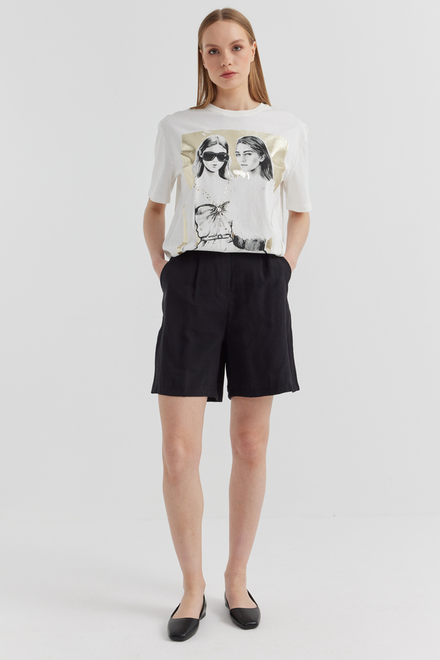 Women's Pleated Detailed Shorts