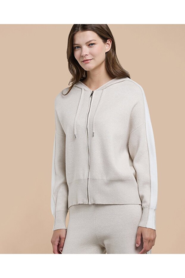 سترة سادة بغطاء رأس وسحاب للإغلاق - 4