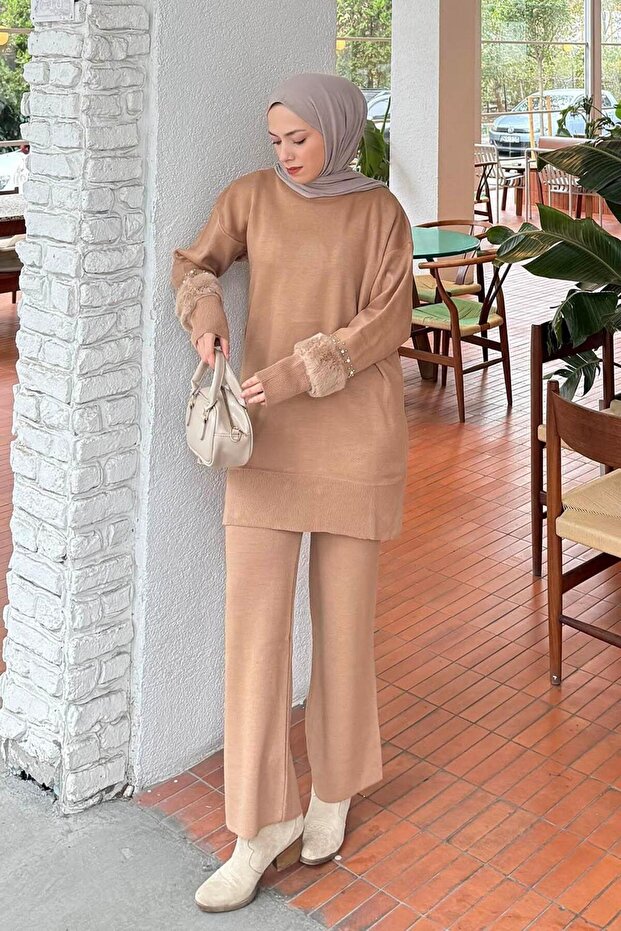 Sleeve Plush Detailed Knitwear Set Camel