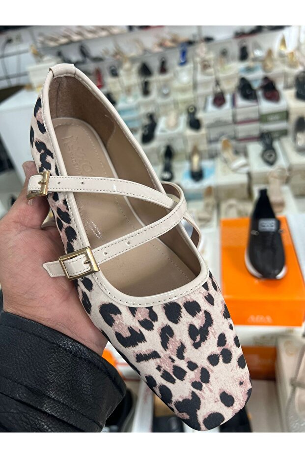 Leopard Patterned Ballerinas - 2