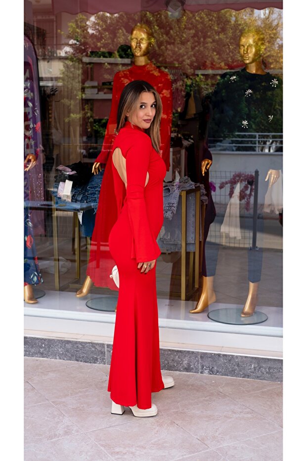 Sırt dekolteli elbise - 1