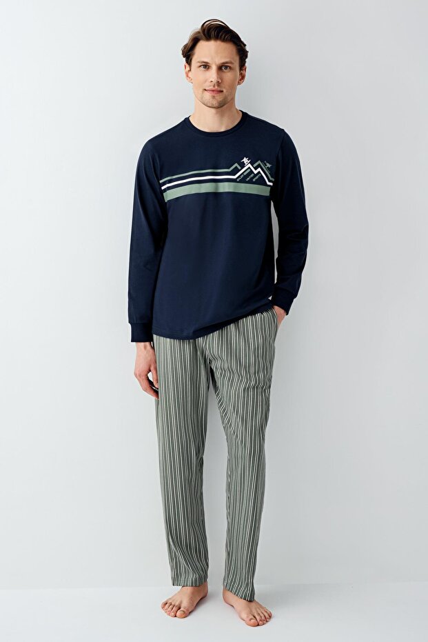 Father and Son Pajama Set, Each Size Has a Different Price, You Add Them to the Cart in Order to Create a Combination. - 5