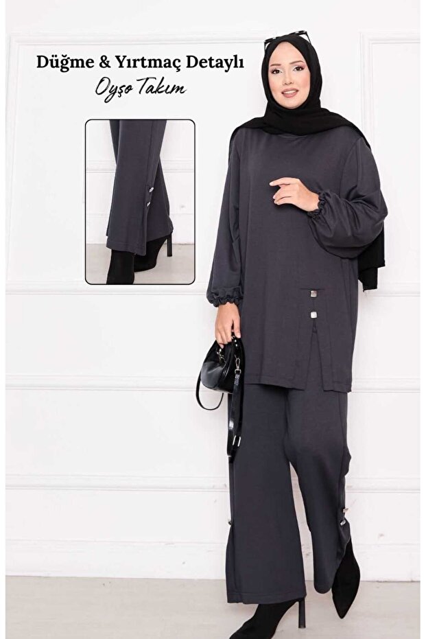 بدلة بتفاصيل أزرار وشق - 2