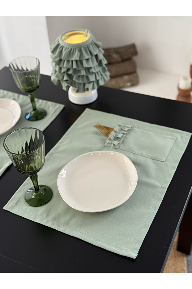 6-Piece Minty Pocket Linen Ruffle Detailed American Tablecloth/ Napkin
