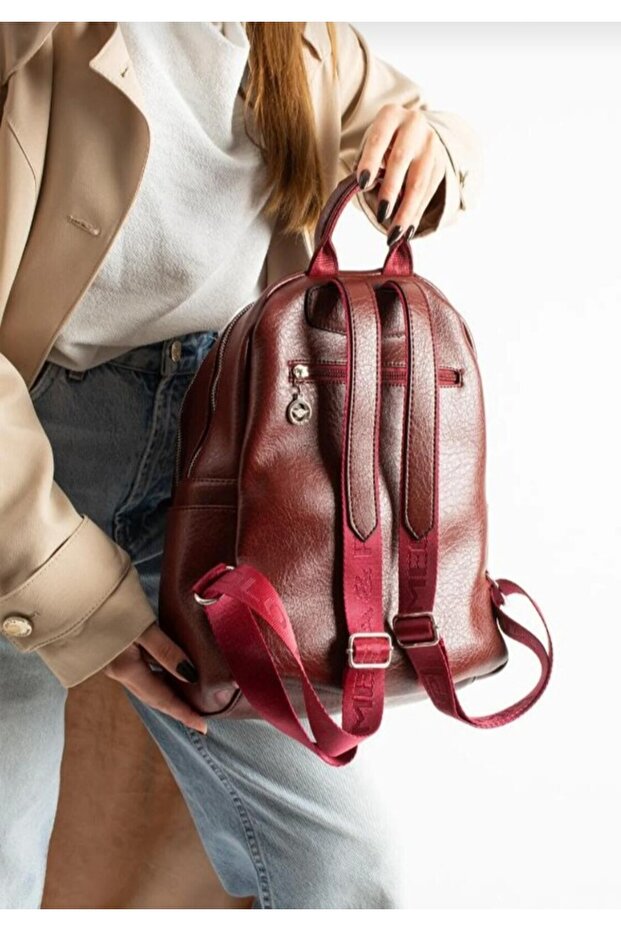 Mega Multi-Compartment Women's Backpack Suitable for Daily Use - 3
