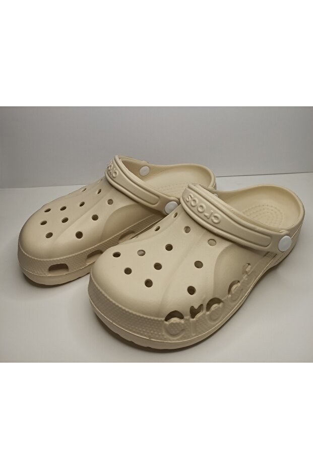 Self-Patterned Slippers Without Straps - 1