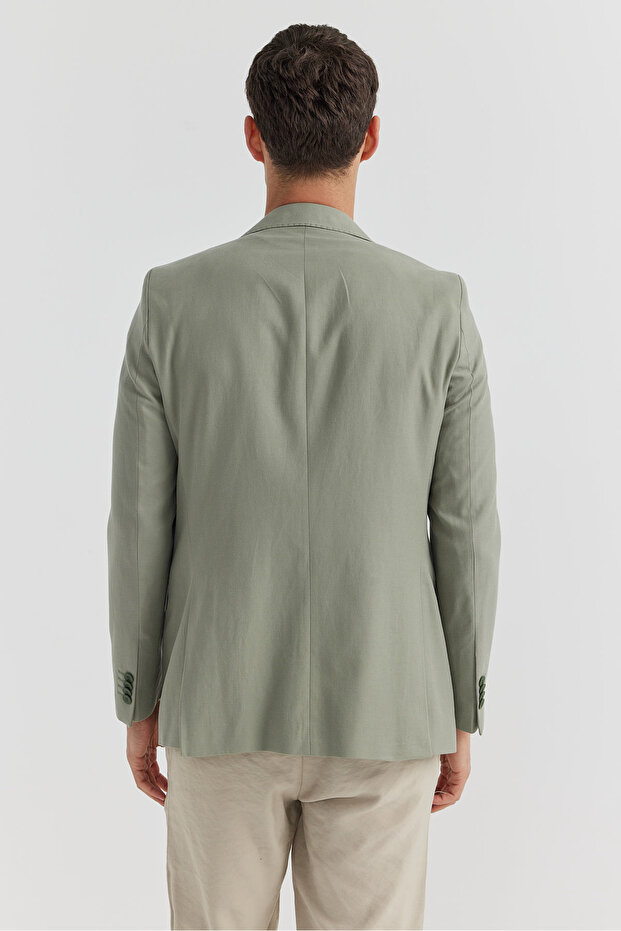 Men's Swallow Collar Jacket - 7