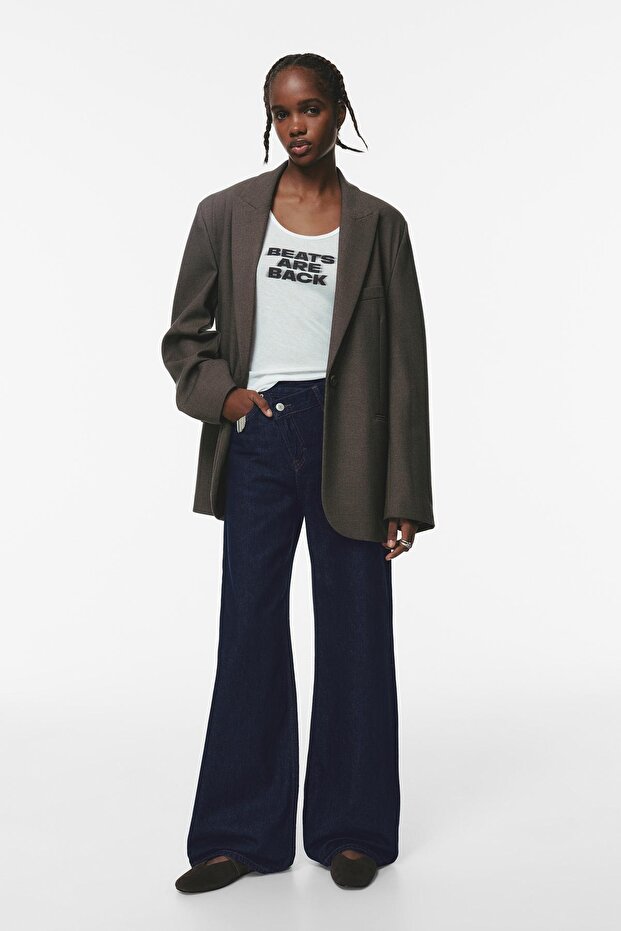 Çapraz kemerli geniş paça jean - 2