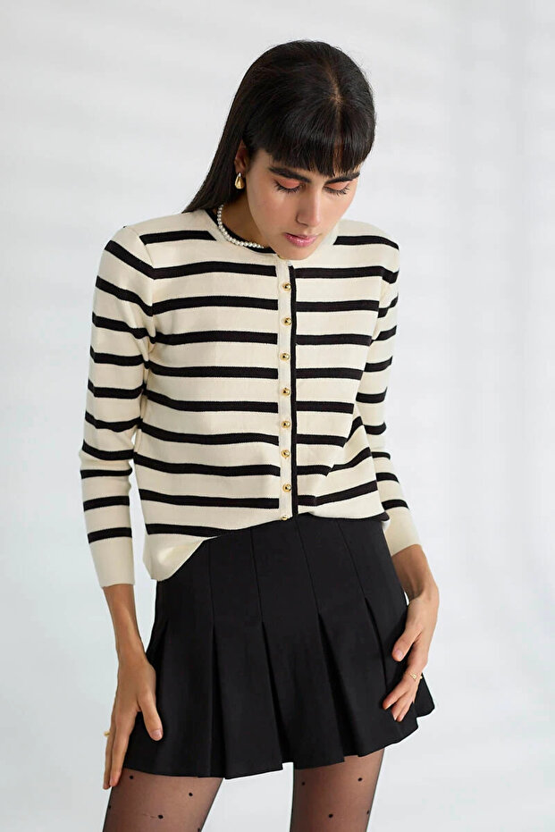 Basic Düğmeli Çizgili Uzun Kollu İnce Triko - 2