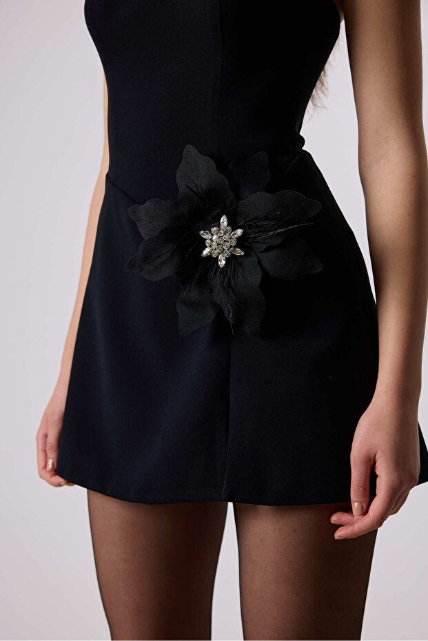 Çiçek Broşlu Straplez Mini Elbise - 2