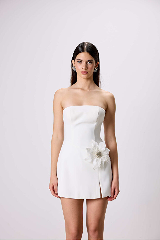 Çiçek Broşlu Straplez Mini Elbise - 1