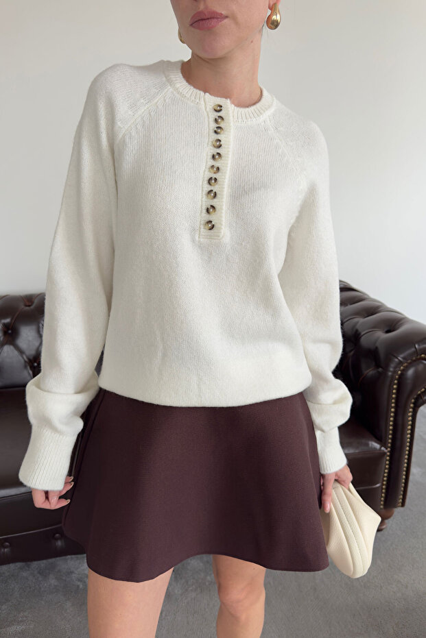 سترة تريكو بأزرار مزخرفة - EKRU - 3