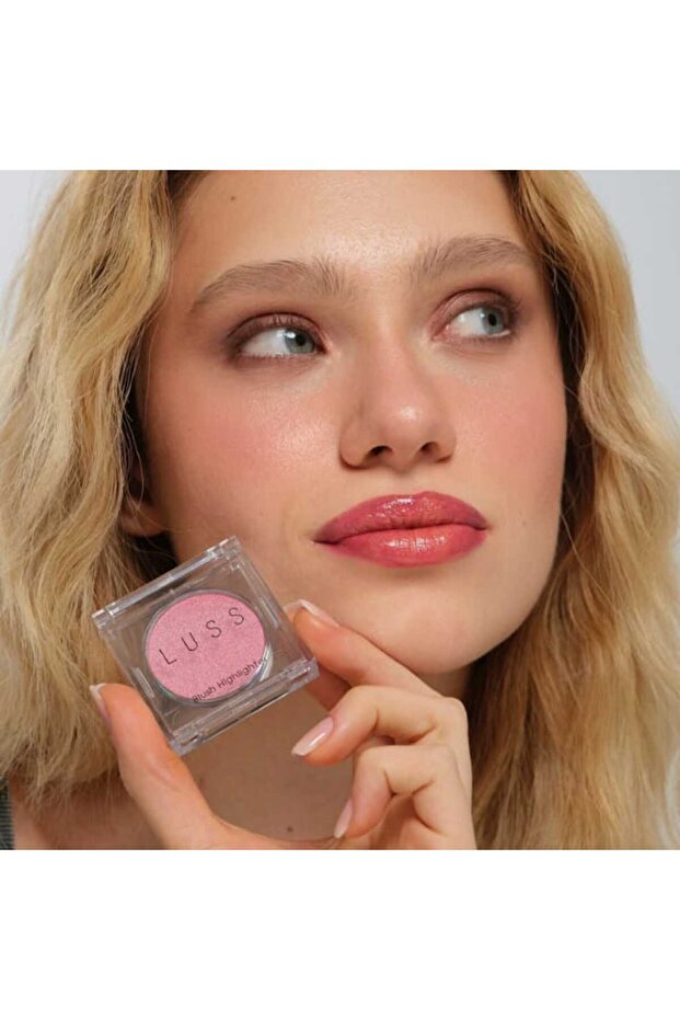 Blush Highlighter- Pink Dust - 2