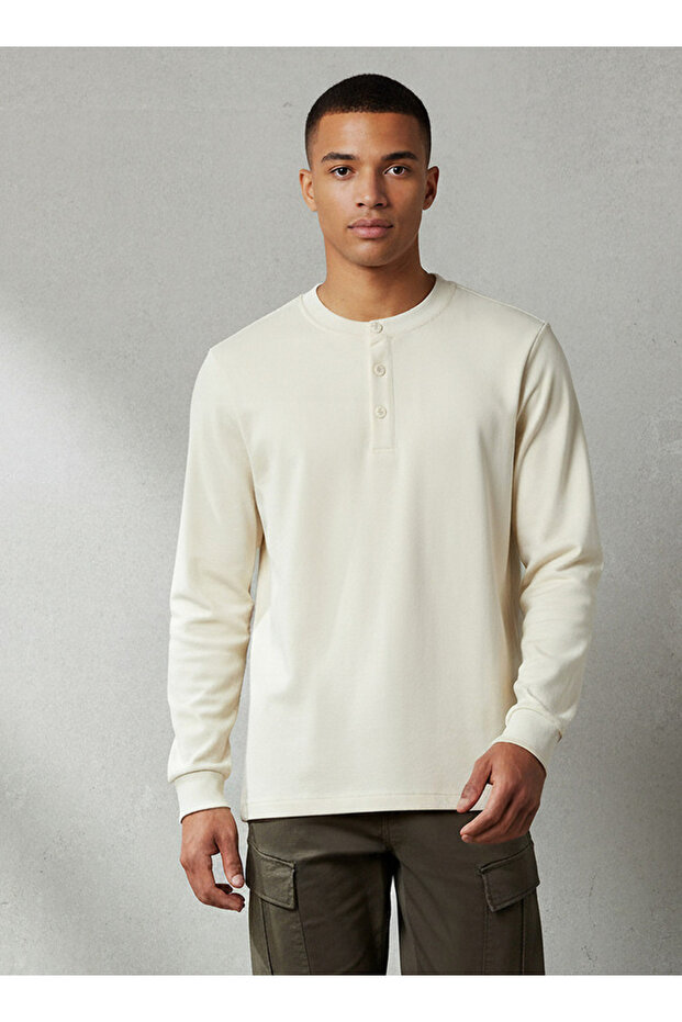 Men Regular Fit Henley Neck Long Sleeve T-shirt