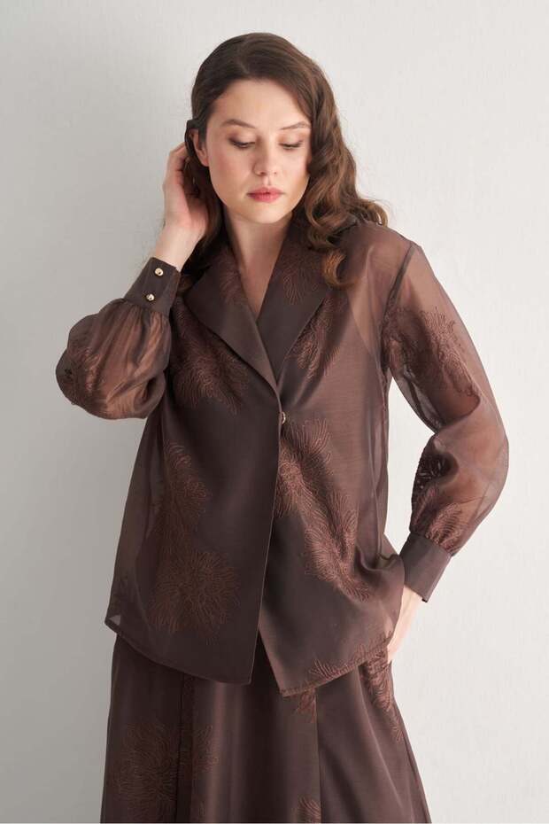 İşlemeli Kemerli Bluz - 1