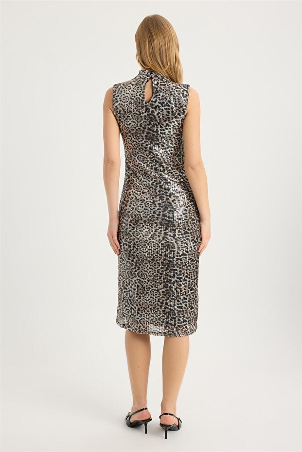 فستان بطبعة الفهد - 5