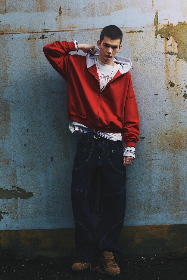 Kontrast kapüşonlu fermuarlı sweatshirt - 1