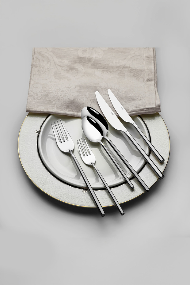 Gloria Saten 12-Person 84-Piece Cutlery Set with Leather Case