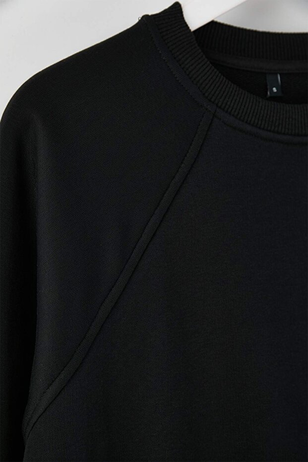 Siyah Relaxed/Rahat Kalıp Basic Reglan Kol Bisiklet Yaka Örme Sweatshirt TWOAW26SW00030 - 8