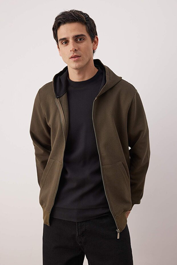 Haki Regular/Normal Kesim Fermuarlı Kapüşonlu Dokulu Sweatshirt TMNAW26SW00067 - 1