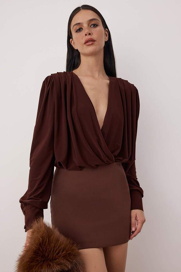 Koyu Kahverengi Düz V Yaka Uzun Vatkalı Alttan Çıtçıtlı Örme Sandy Şık/Gece Body TPRSS21BD0029 - 1