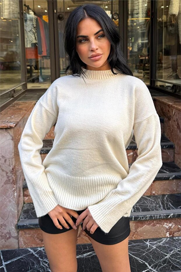 Ecru Soft Textured Ribbed Detailed Crew Neck Casual Knit Sweater