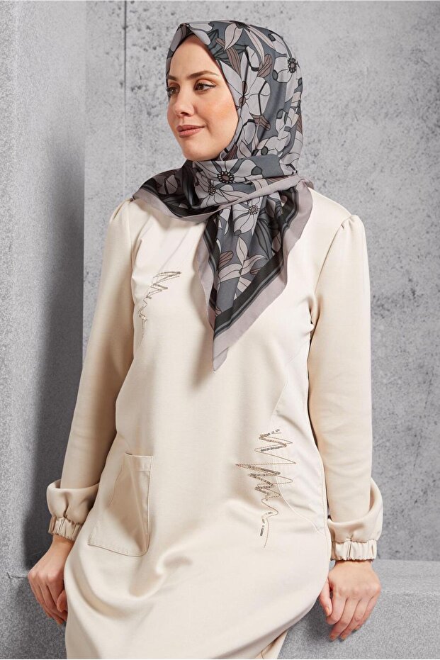 ألفينا وشاح منقوش 8505