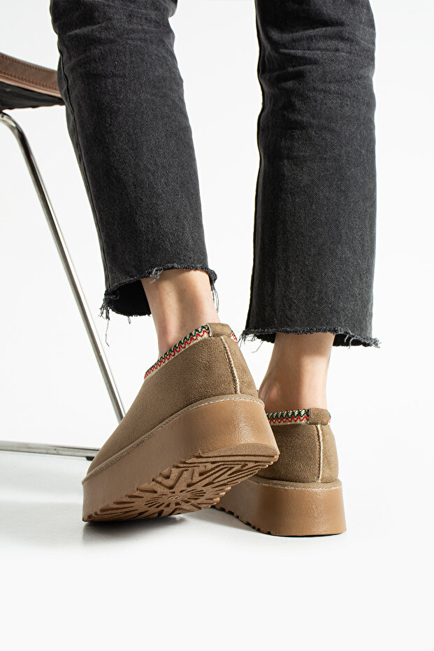 حذاء نصف بوت من جلد المنك مع بطانة من الصوف ونعل سميك - 8