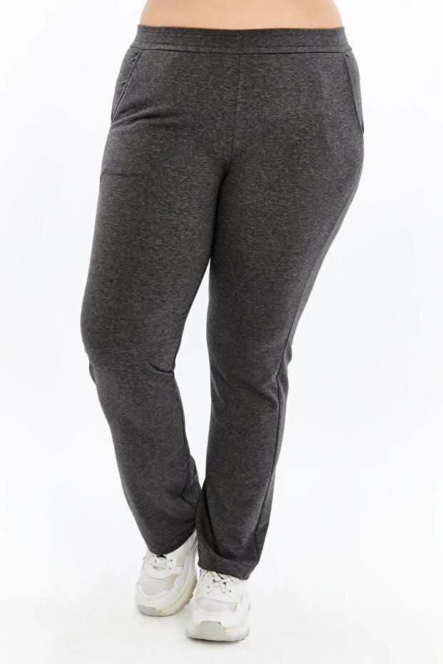 بالاضافة الى حجم Sweatpants المدخن