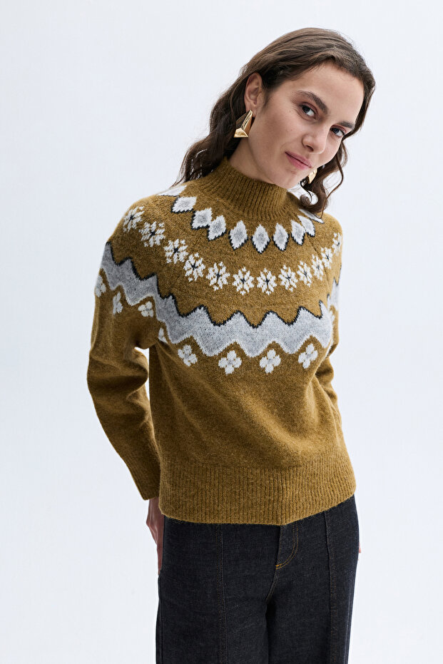 Women's Beige Jacquard Loose Fit Turtleneck Sweater
