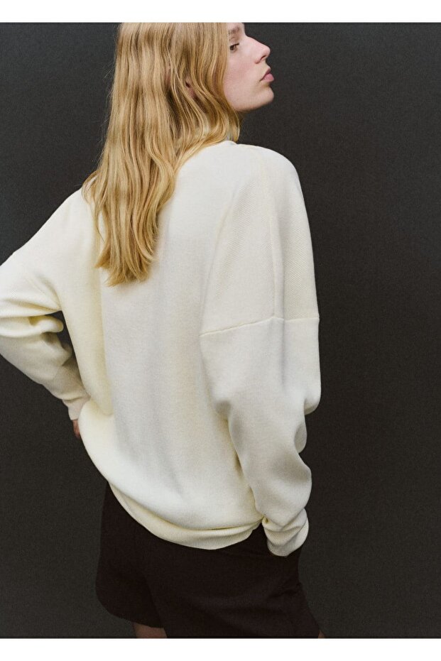 Rollkragenpullover mit Kordelzug - 4