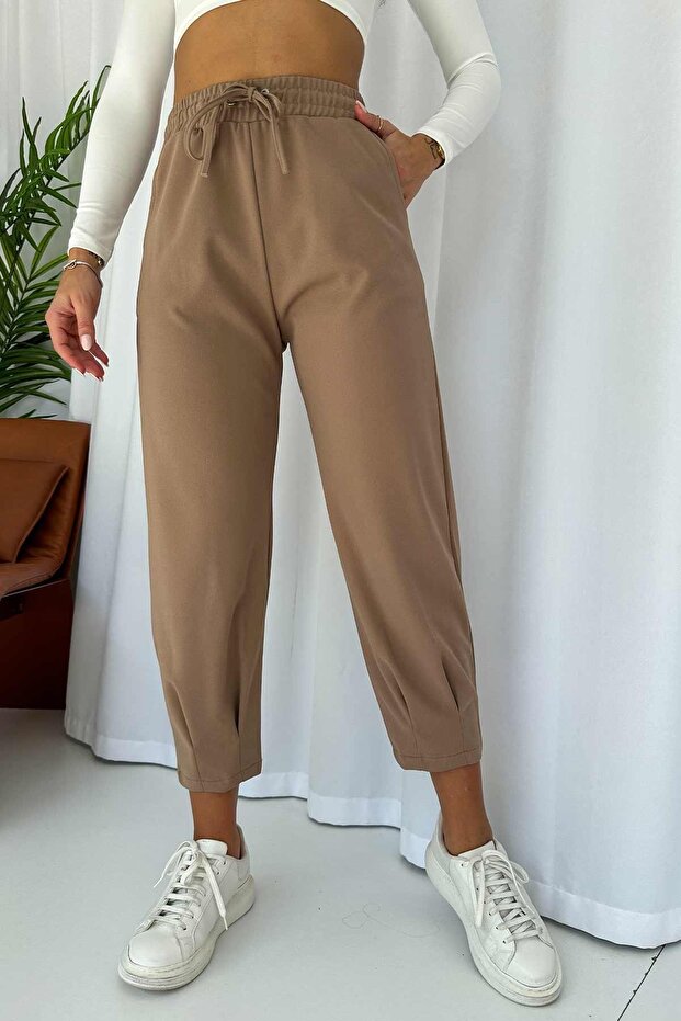Women's Crepe Trousers with Cuff Pockets - Brown