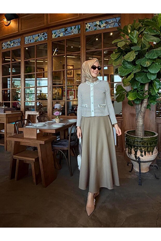 TAŞ İŞLEMELİ ÇİZGİLİ TRİKO TAKIM - 1