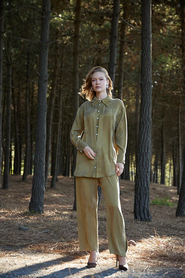 YAKA DETAYLI TAŞLANMIŞ İPEK TAKIM - 1