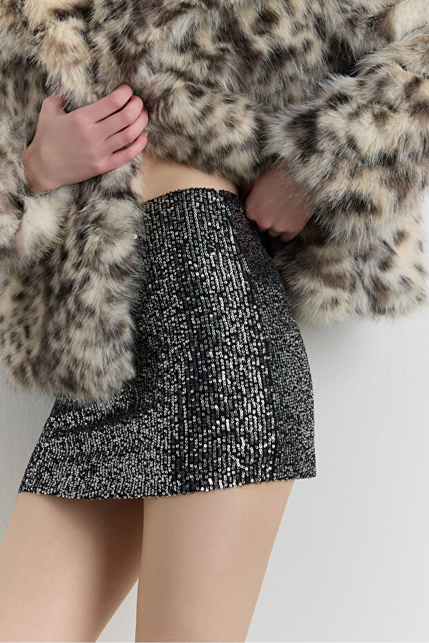 Siyah Pullu Mini Şort Etek - 4