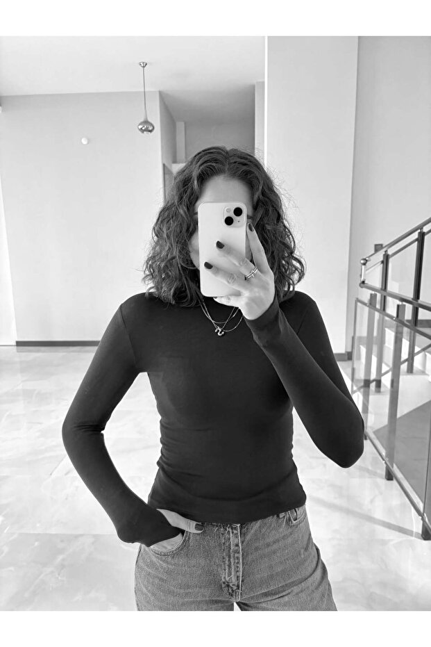 Original Brand Finger-Through Soft Touch Blouse